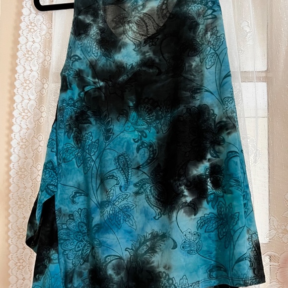 Top - Picture 3 of 3